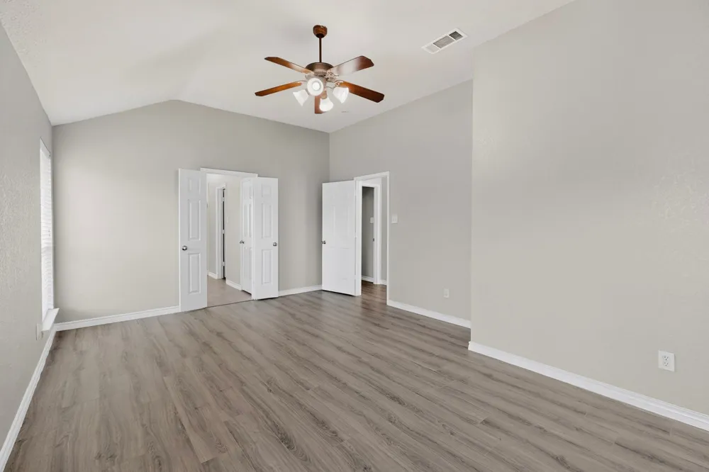 612 Mooney Drive Saginaw, TX 76179