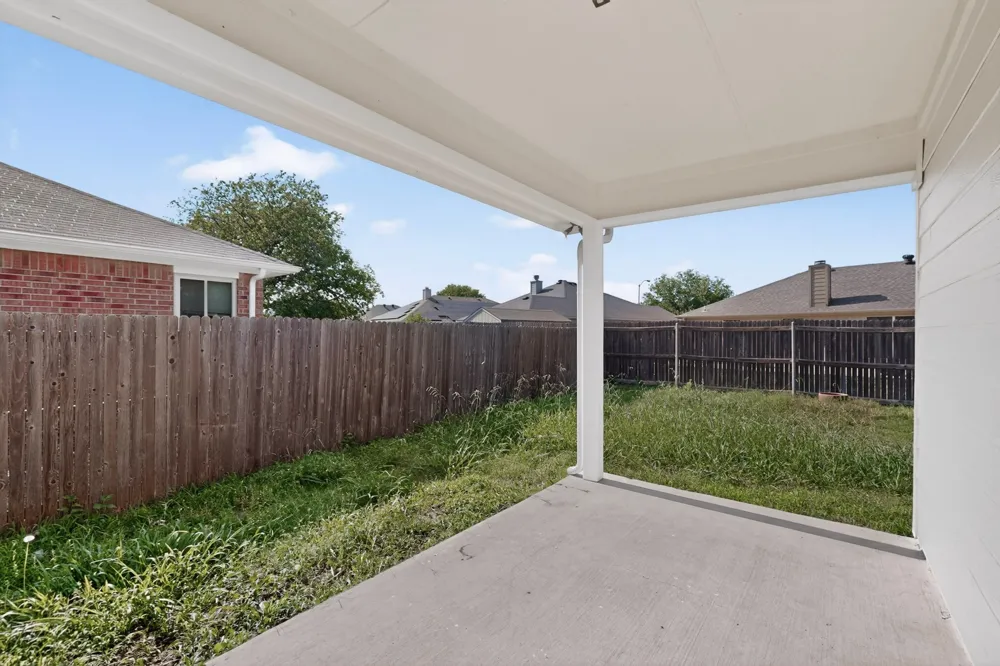 612 Mooney Drive Saginaw, TX 76179