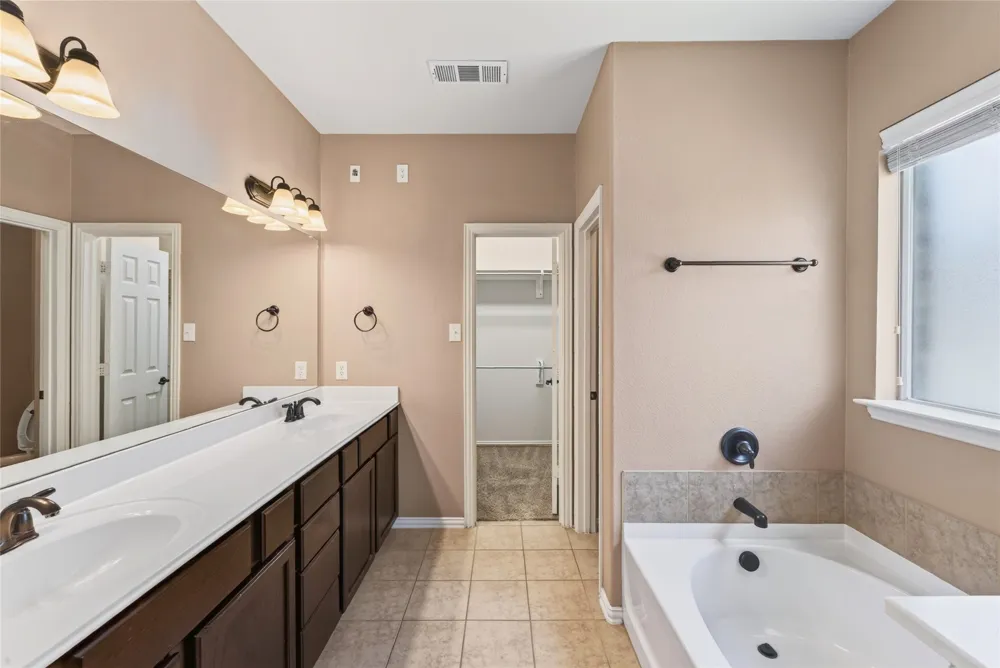 417 Hackberry Drive Fate, TX 75087