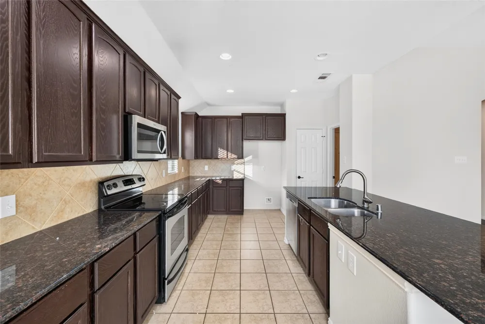 417 Hackberry Drive Fate, TX 75087