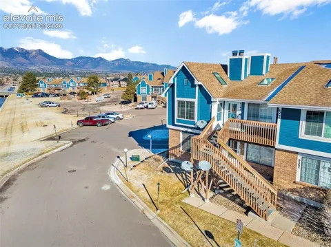 6272 Village Lane