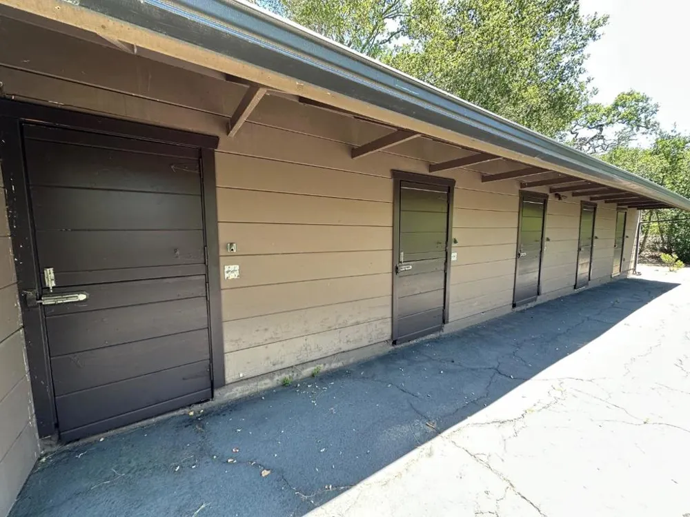 389 Moore Road Woodside, CA 94062