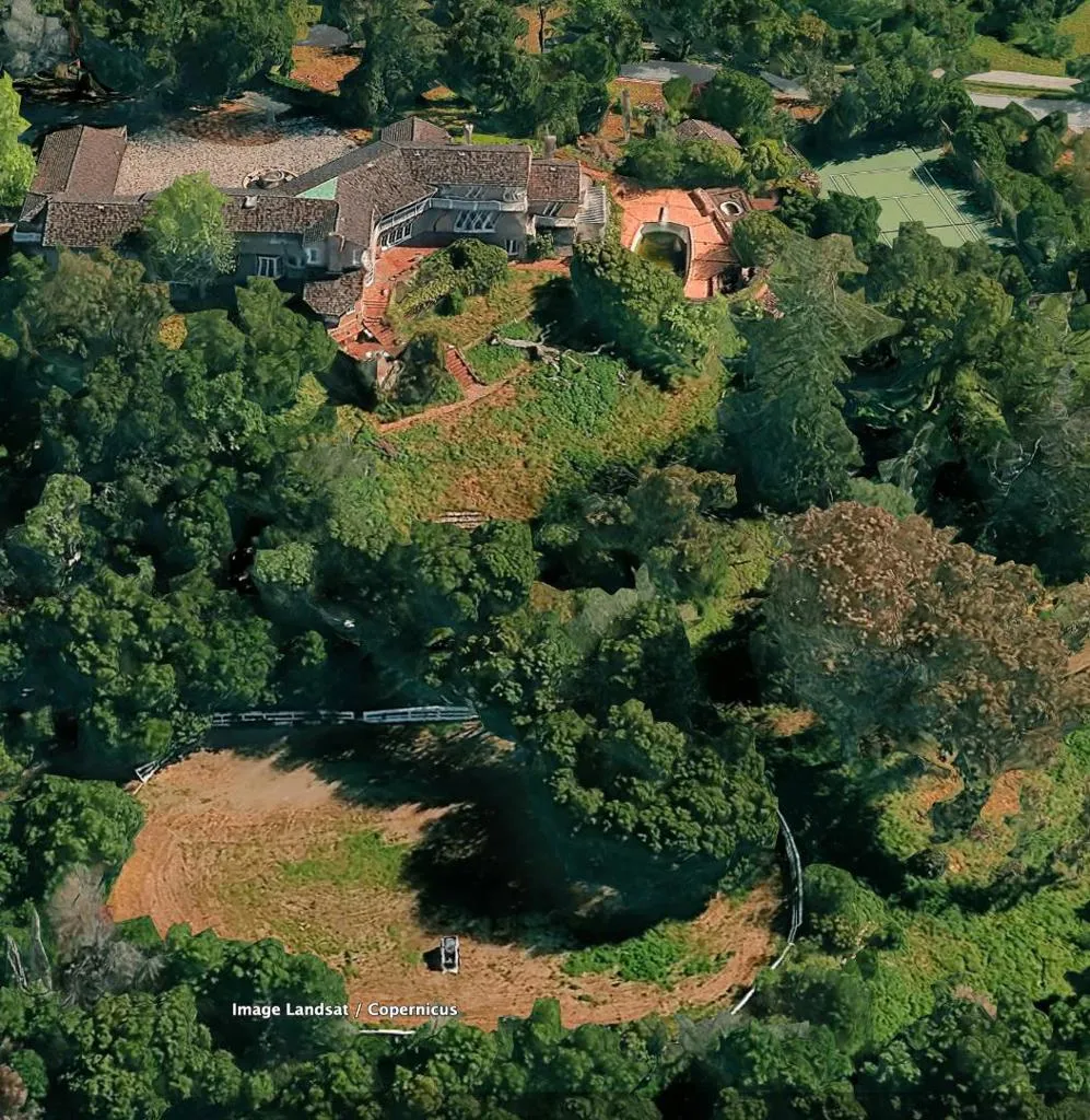 389 Moore Road Woodside, CA 94062