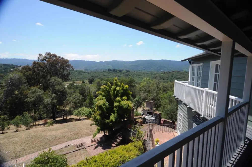 389 Moore Road Woodside, CA 94062