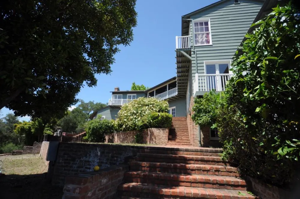 389 Moore Road Woodside, CA 94062