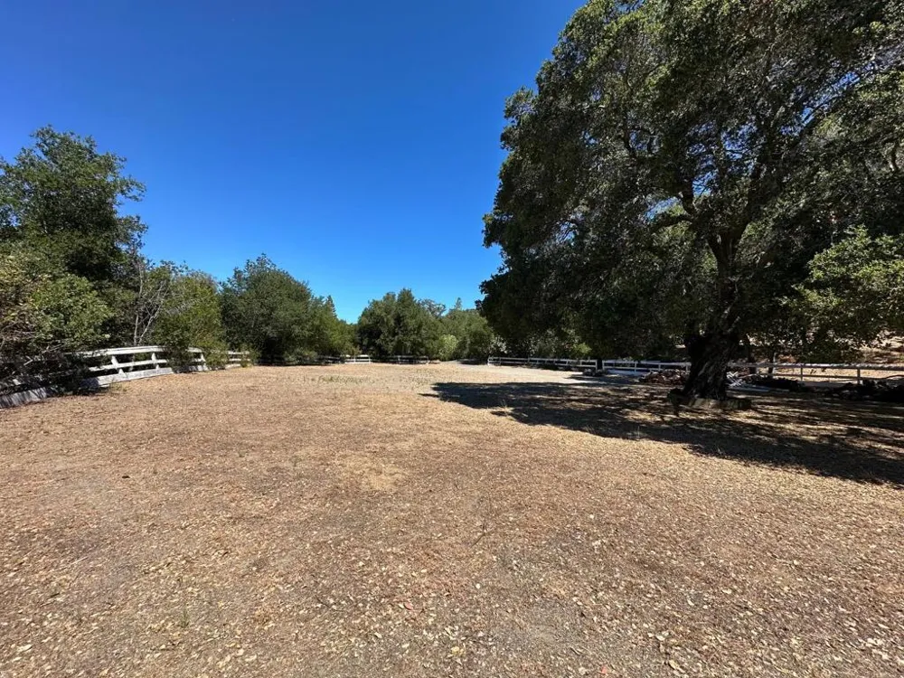 389 Moore Road Woodside, CA 94062