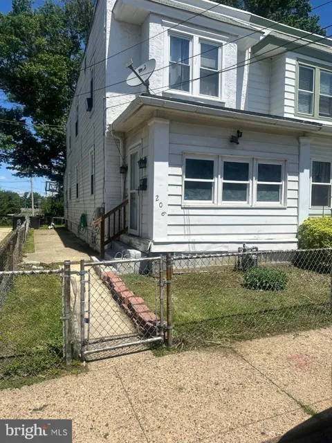 206 HARVEY AVENUE