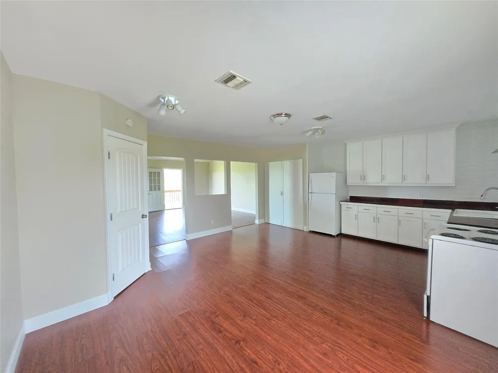 205 Buckskin Drive Palacios, TX 77465