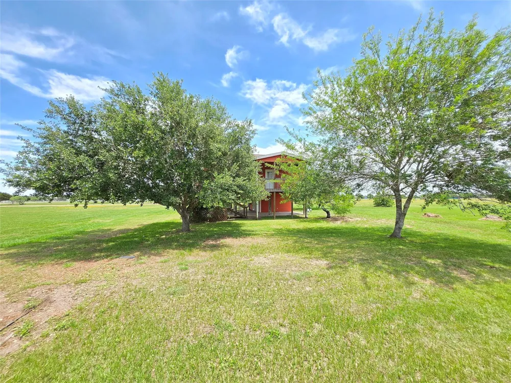 205 Buckskin Drive Palacios, TX 77465