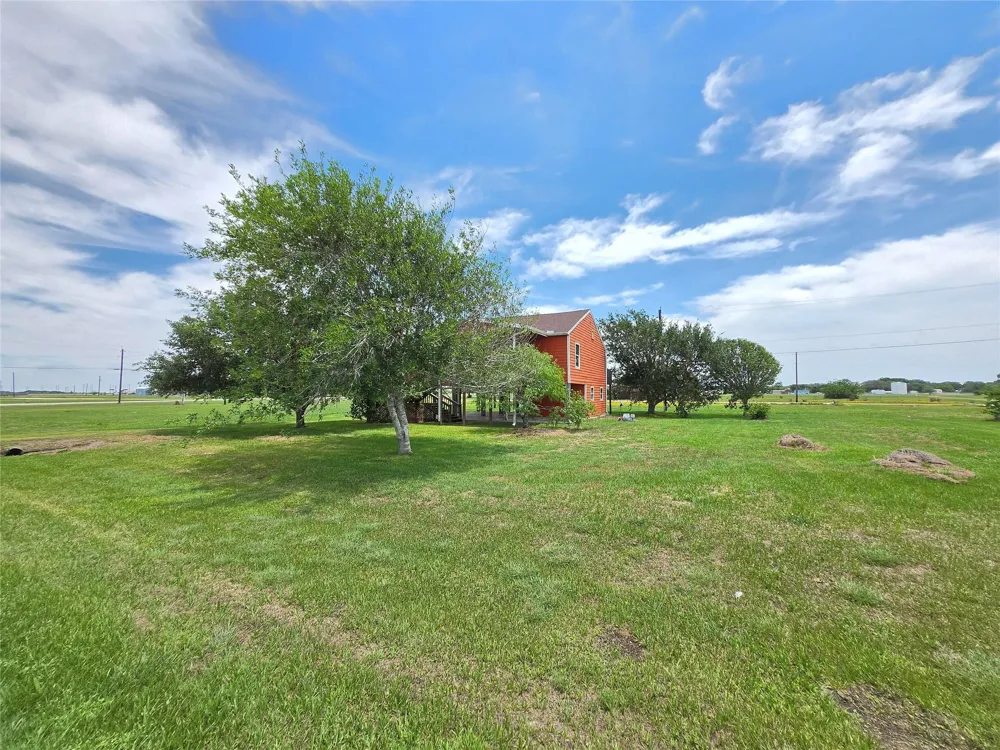 205 Buckskin Drive Palacios, TX 77465