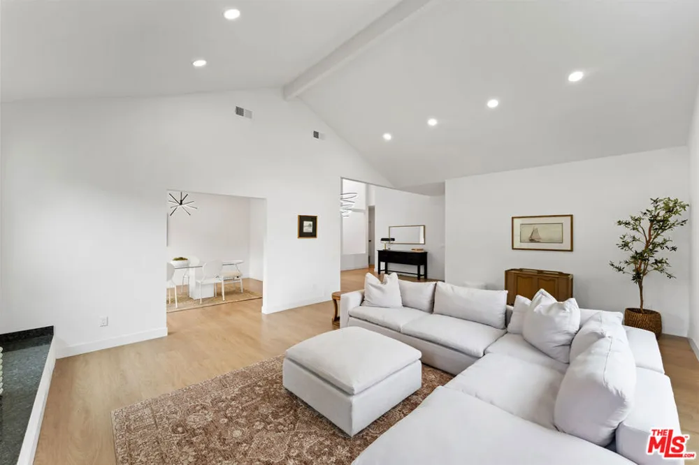 24228 Dry Canyon Cold Creek Road Calabasas, CA 91302