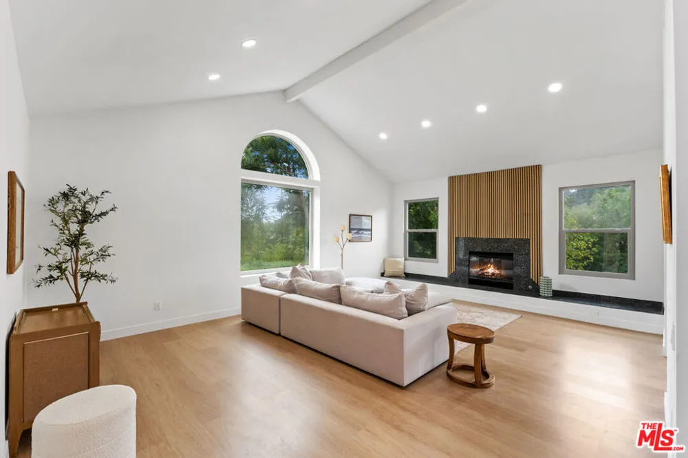 24228 Dry Canyon Cold Creek Road Calabasas, CA 91302
