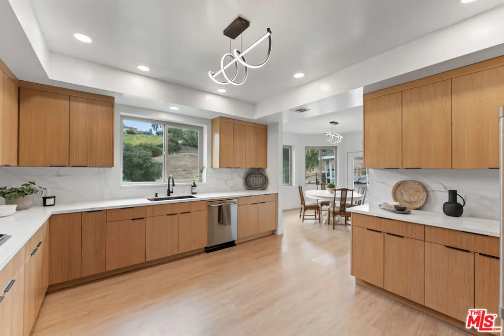 24228 Dry Canyon Cold Creek Road Calabasas, CA 91302