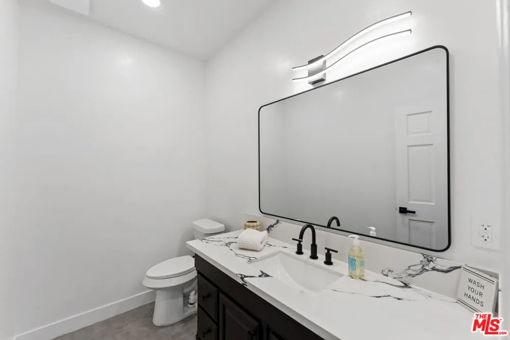 24228 Dry Canyon Cold Creek Road Calabasas, CA 91302