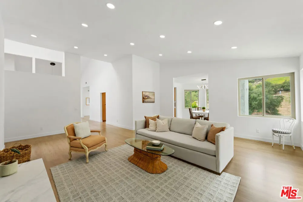 24228 Dry Canyon Cold Creek Road Calabasas, CA 91302