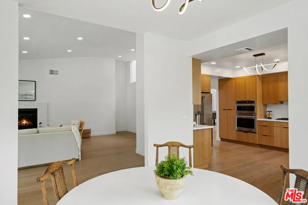 24228 Dry Canyon Cold Creek Road Calabasas, CA 91302