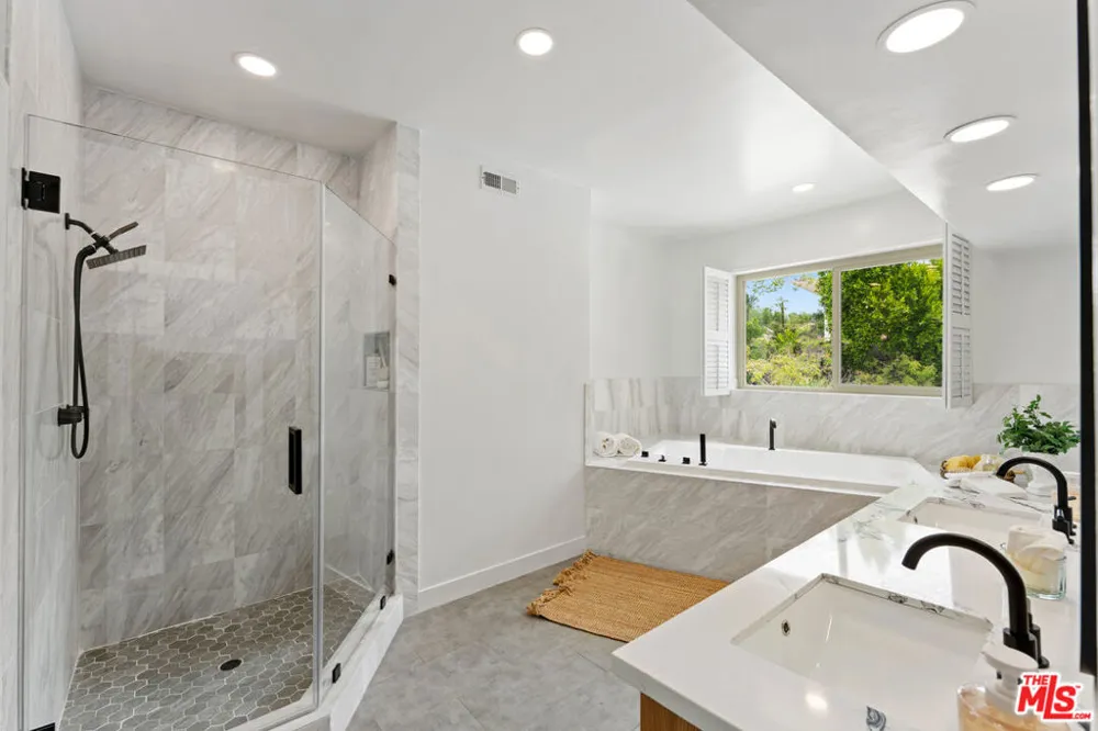 24228 Dry Canyon Cold Creek Road Calabasas, CA 91302