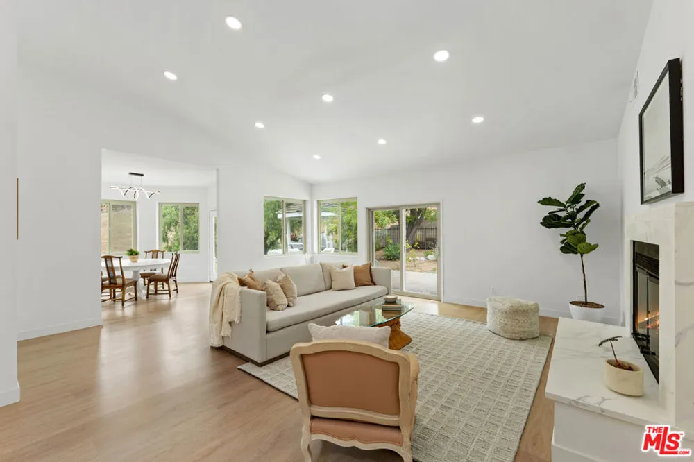 24228 Dry Canyon Cold Creek Road Calabasas, CA 91302