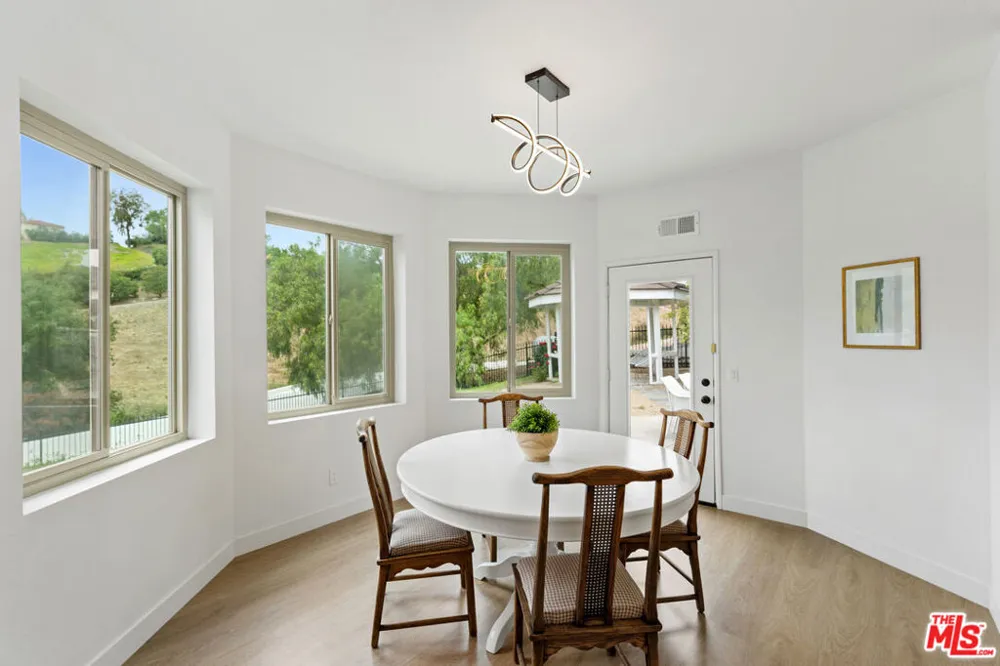 24228 Dry Canyon Cold Creek Road Calabasas, CA 91302