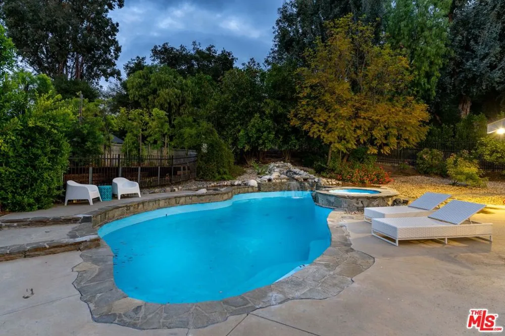 24228 Dry Canyon Cold Creek Road Calabasas, CA 91302