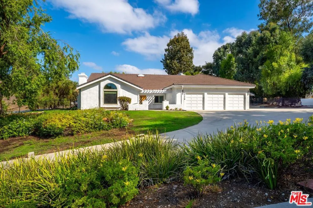 24228 Dry Canyon Cold Creek Road Calabasas, CA 91302