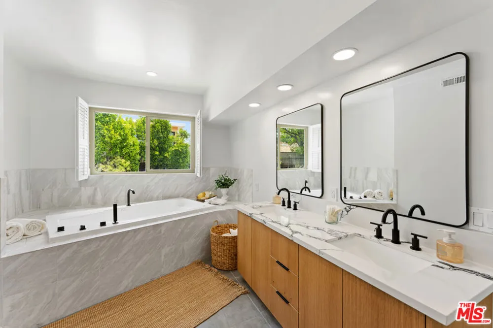 24228 Dry Canyon Cold Creek Road Calabasas, CA 91302