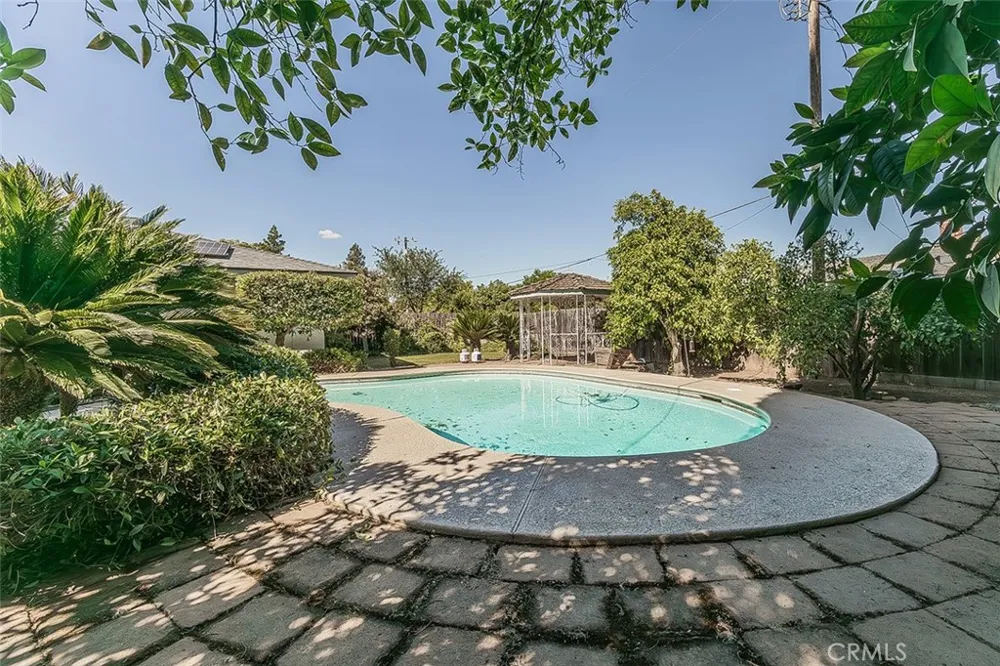 6326 Bergeron Fresno, CA 93704