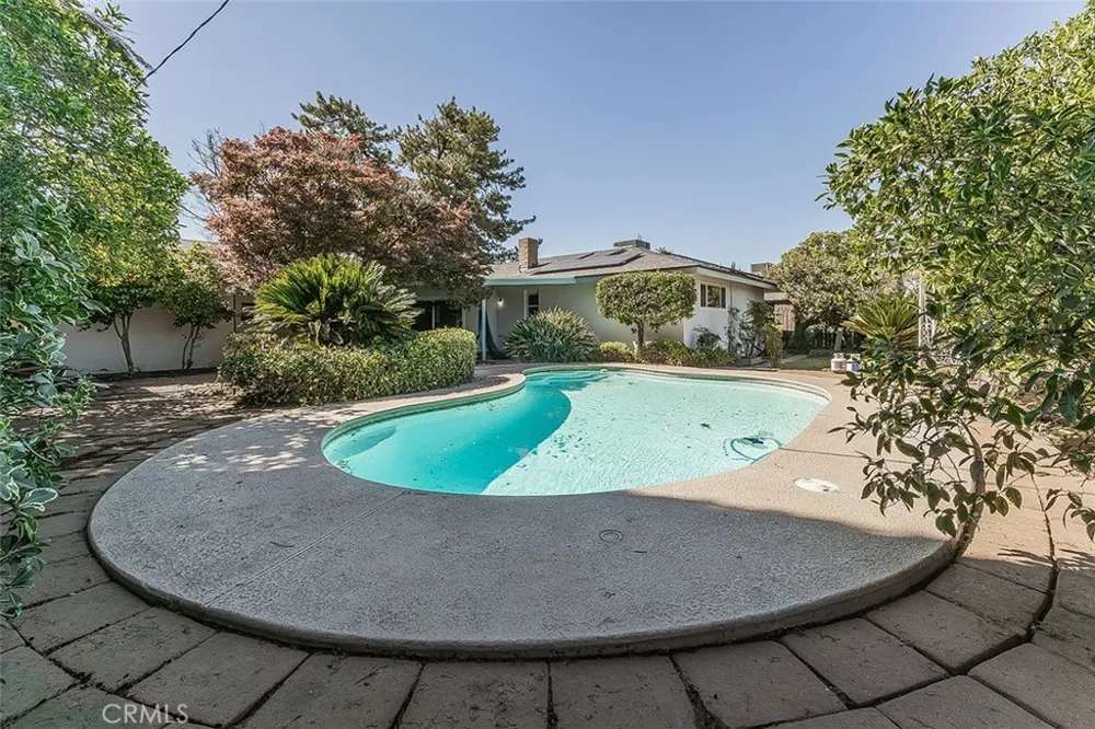 6326 Bergeron Fresno, CA 93704