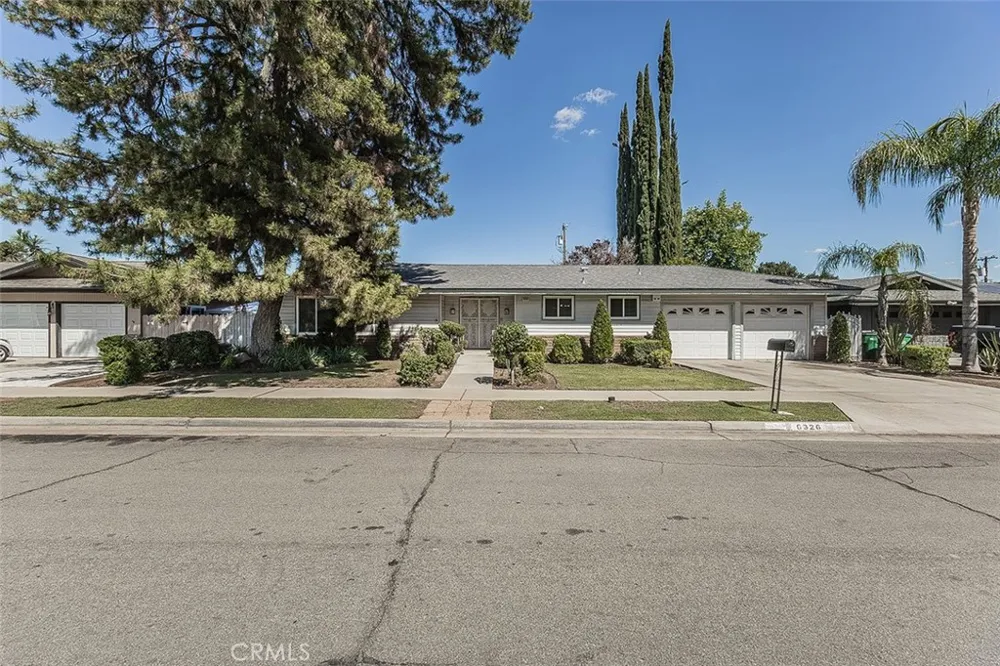 6326 Bergeron Fresno, CA 93704