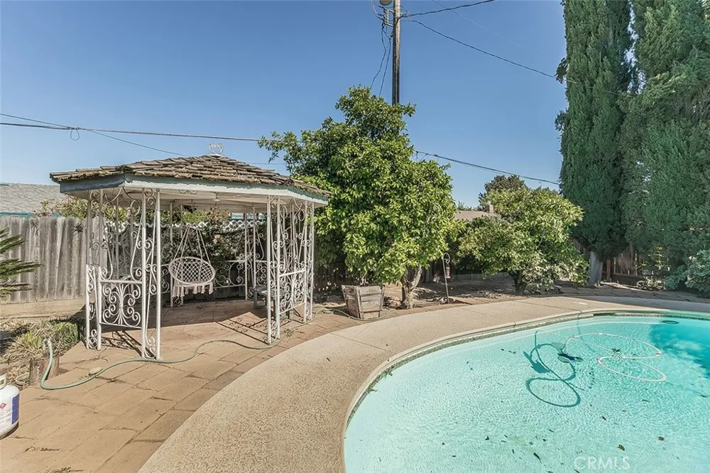 6326 Bergeron Fresno, CA 93704