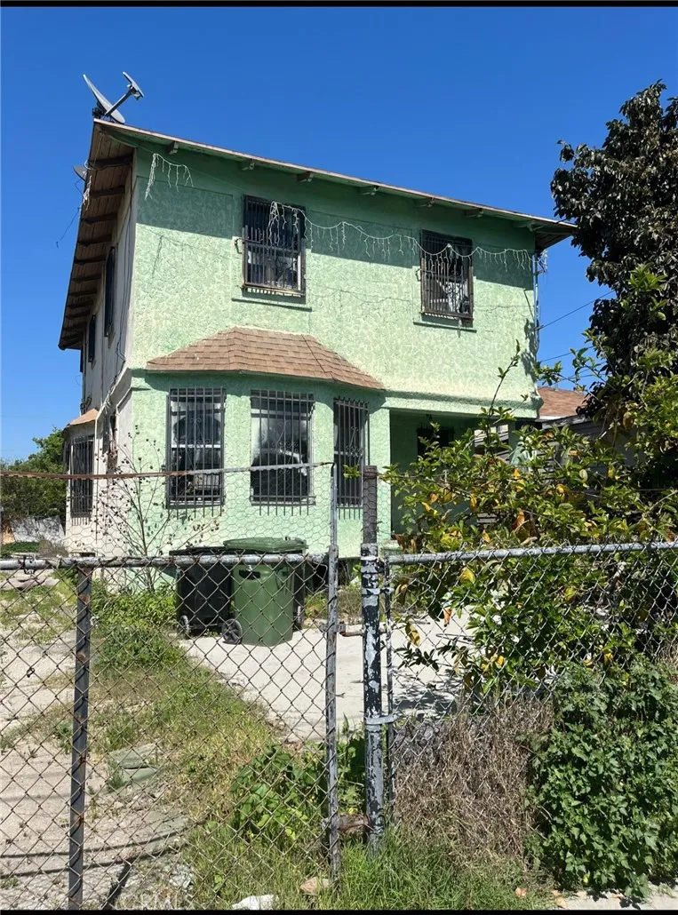 619 E 22nd Street Los Angeles, CA 90011