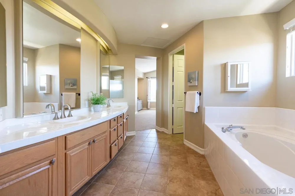 11996 Marginata Ct San Diego, CA 92131