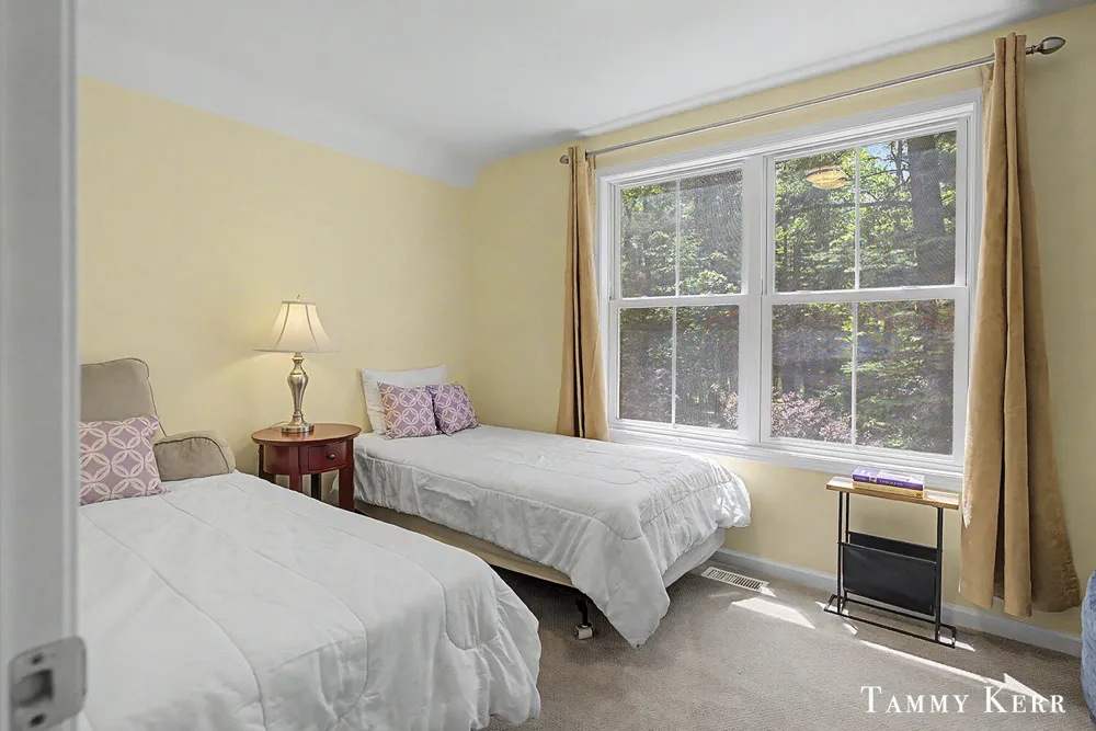 2339 Forest Trail Circle Fennville, MI 49408