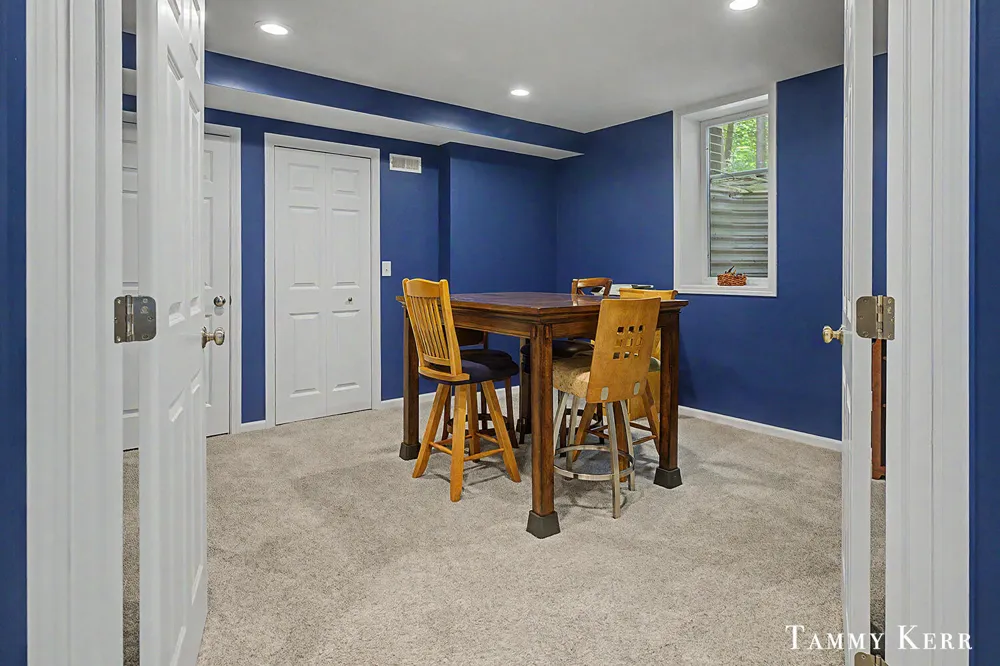 2339 Forest Trail Circle Fennville, MI 49408