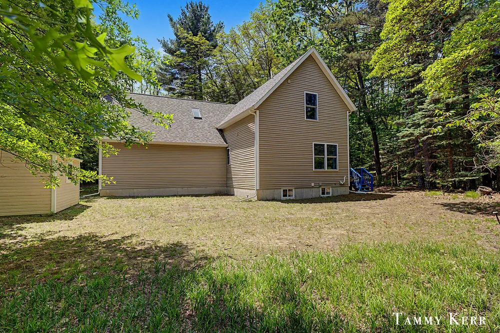 2339 Forest Trail Circle Fennville, MI 49408
