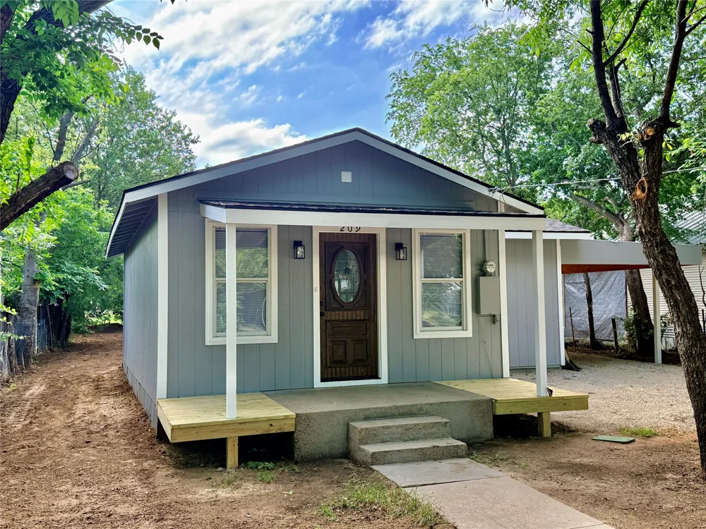 209 McBrayer Street Graham, TX 76450
