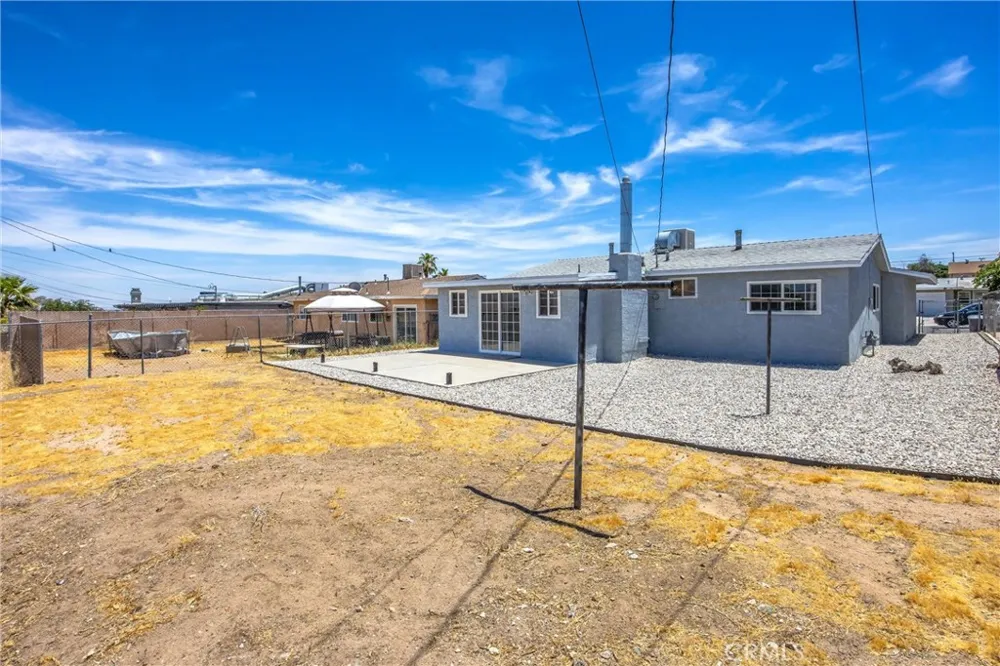 1609 De Anza Barstow, CA 92311