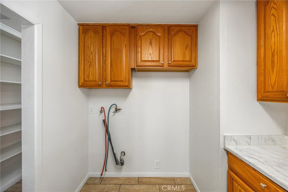 1609 De Anza Barstow, CA 92311