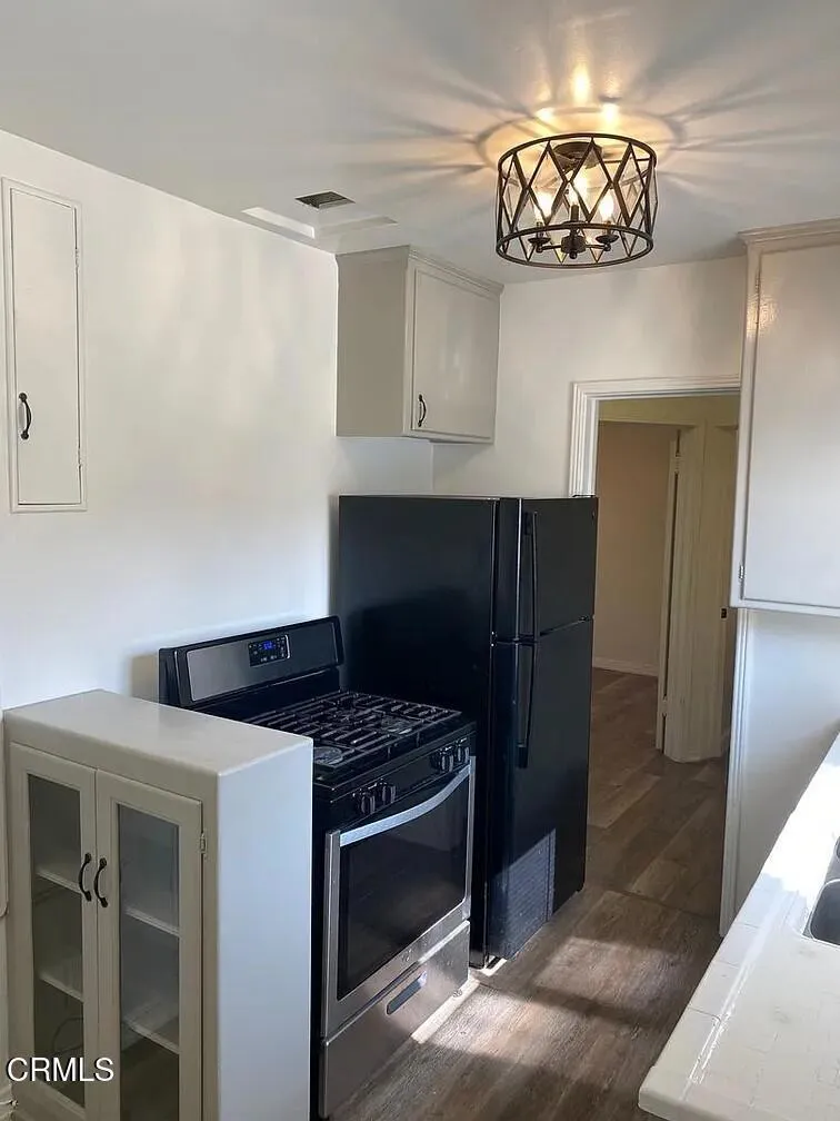 1424 E Wilson Avenue #A Glendale, CA 91206