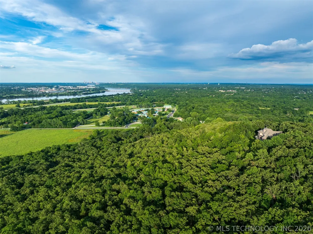 2710 S 137th WestAvenue Sand Springs, OK 74063