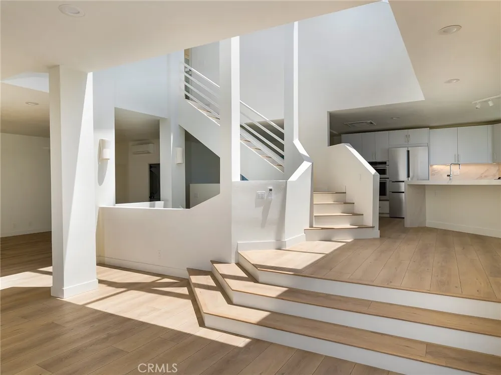 7331 Vista Del Mar Lane Playa del Rey, CA 90293