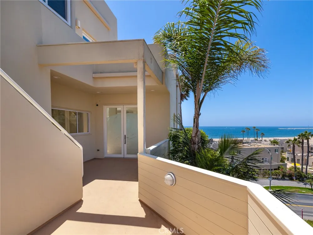 7331 Vista Del Mar Lane Playa del Rey, CA 90293