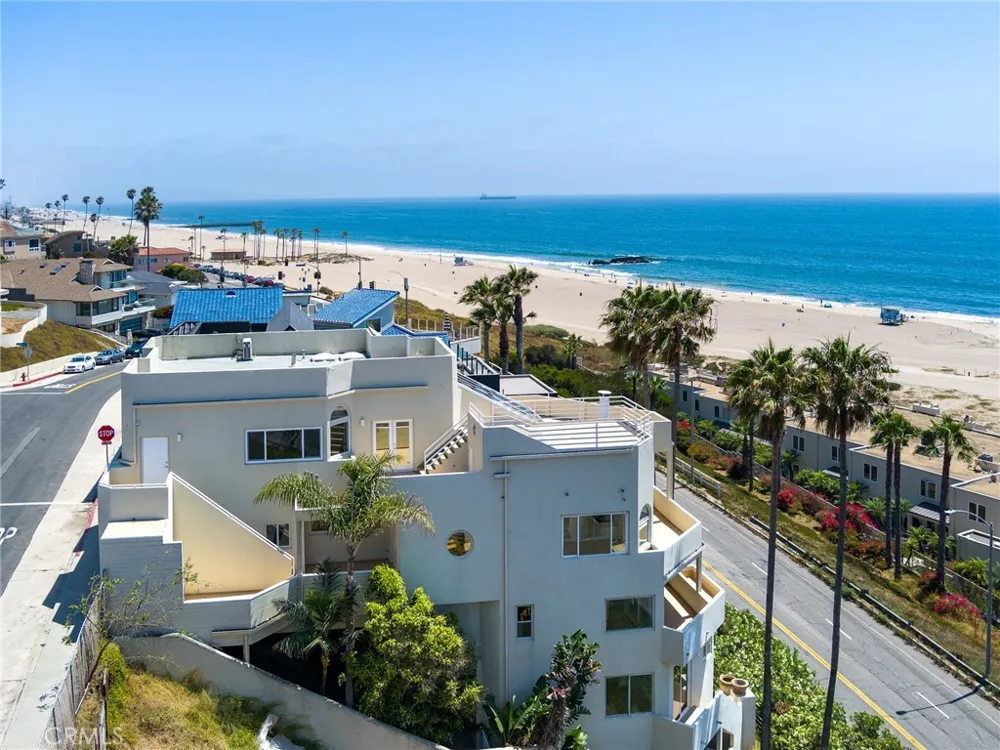 7331 Vista Del Mar Lane Playa del Rey, CA 90293