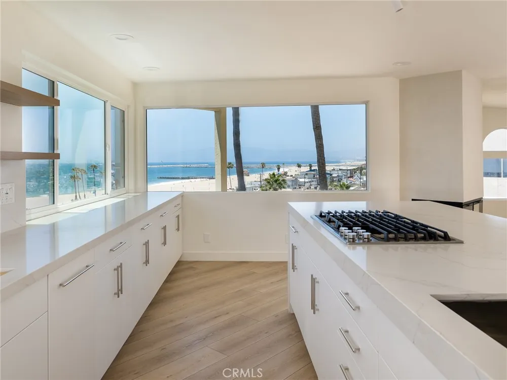 7331 Vista Del Mar Lane Playa del Rey, CA 90293