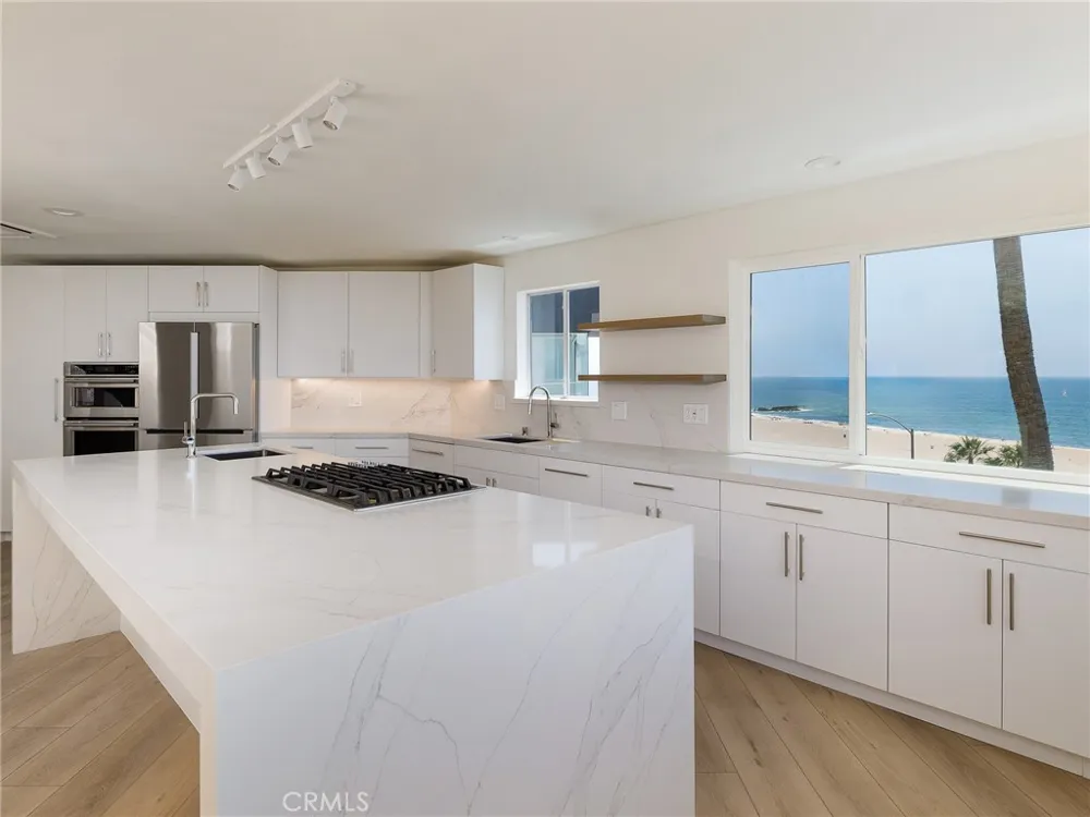 7331 Vista Del Mar Lane Playa del Rey, CA 90293
