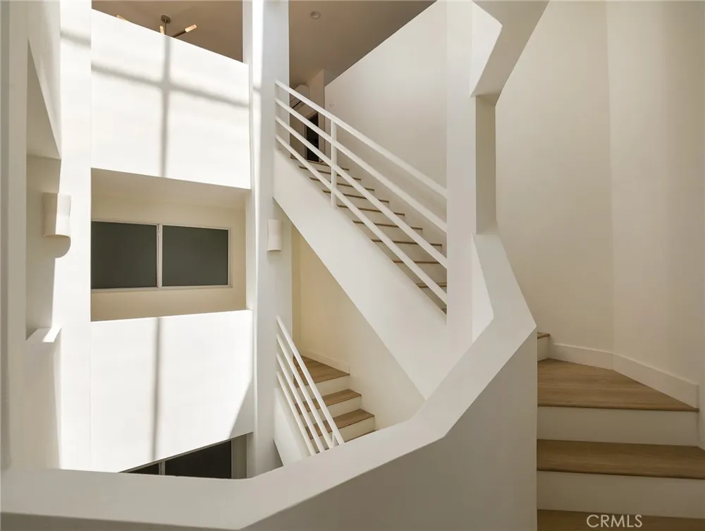 7331 Vista Del Mar Lane Playa del Rey, CA 90293