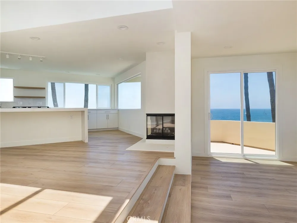 7331 Vista Del Mar Lane Playa del Rey, CA 90293