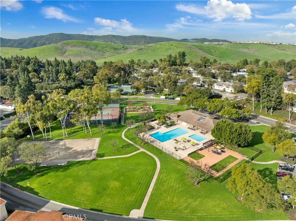 22196 Caminito Zaragoza Laguna Hills, CA 92653