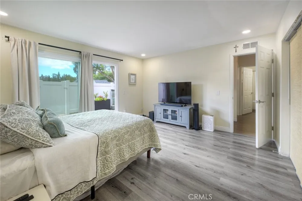 22196 Caminito Zaragoza Laguna Hills, CA 92653