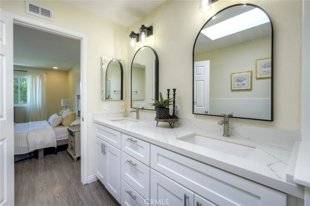 22196 Caminito Zaragoza Laguna Hills, CA 92653